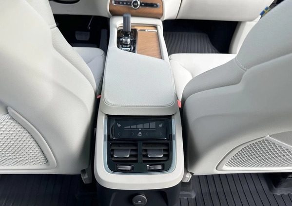 Volvo XC 90 cena 244999 przebieg: 18000, rok produkcji 2021 z Białobrzegi małe 121